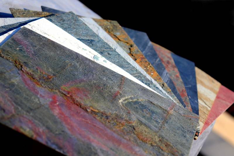 flexipierre flexi pierre piscine batibloc nouveau feuille roche concept Var Hyères cuers toulon aix en provence marseille sollies-pont la crau paca la londe pignan roquebrussane  la garde la valette le pradet carqueiranne rocbaron puget-ville perrefeu-du-