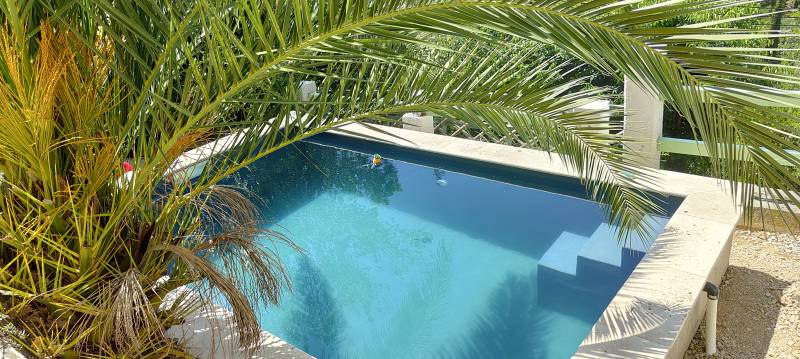 Construction d’une mini piscine béton monobloc dans le Var